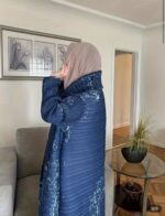 عبا پليسه طرح سرمه ای - تصویر 2
